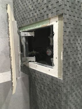 Люк под плитку Нажимной Секрет-Лайт 600*500 Люк под плитку Нажимной Секрет-Лайт 600*500